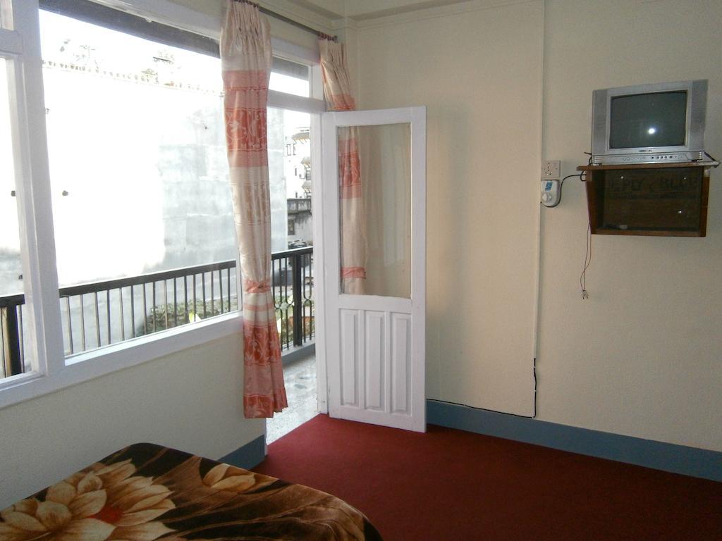 Hotel Pokhara Peace Katmandou Extérieur photo