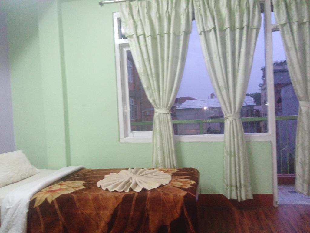 Hotel Pokhara Peace Katmandou Extérieur photo