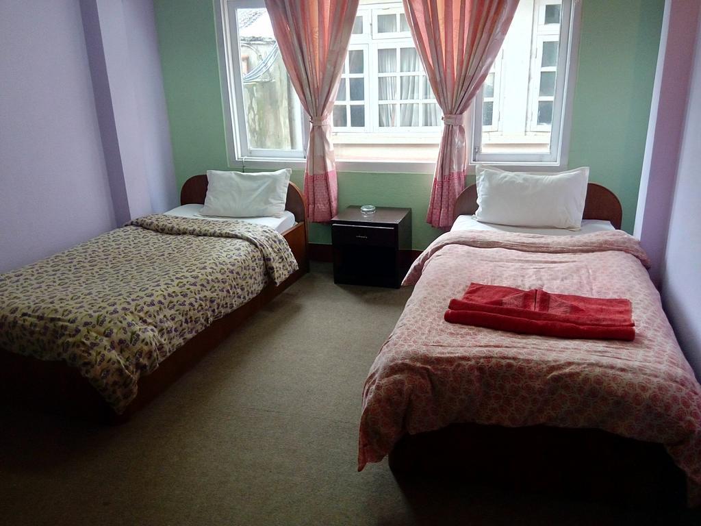 Hotel Pokhara Peace Katmandou Extérieur photo