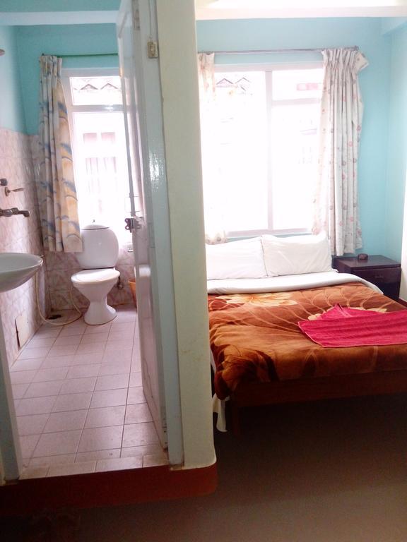 Hotel Pokhara Peace Katmandou Extérieur photo