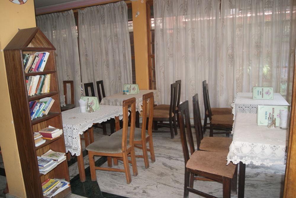 Hotel Pokhara Peace Katmandou Extérieur photo