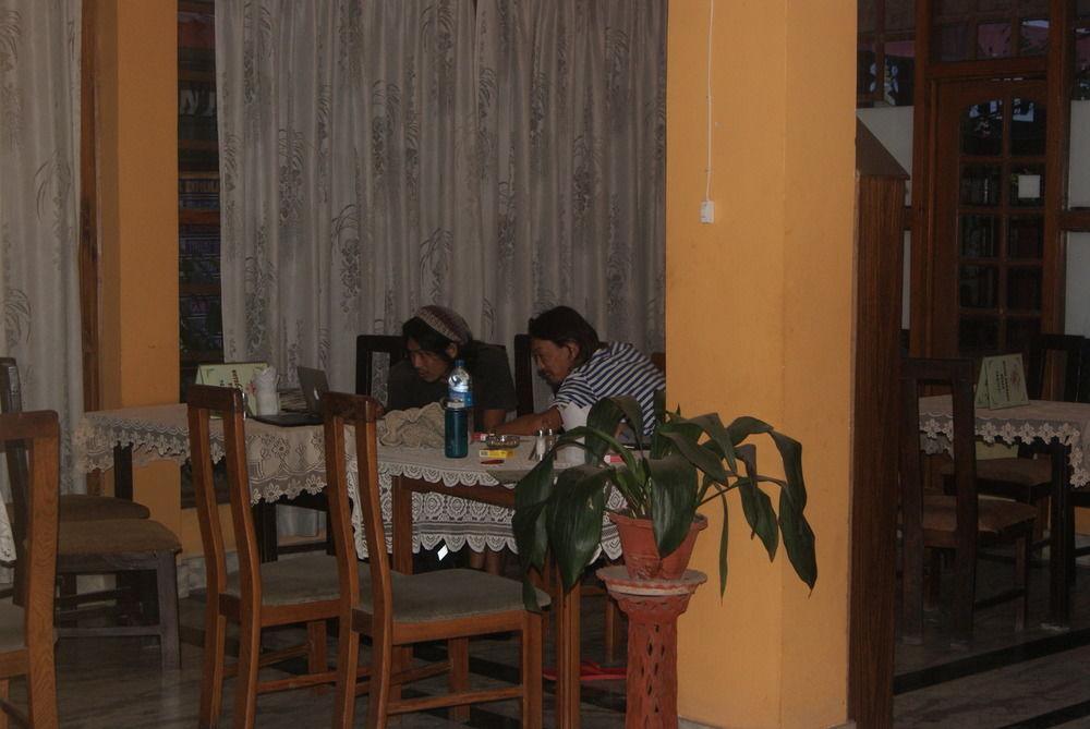 Hotel Pokhara Peace Katmandou Extérieur photo