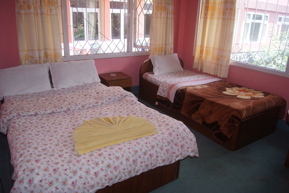 Hotel Pokhara Peace Katmandou Extérieur photo